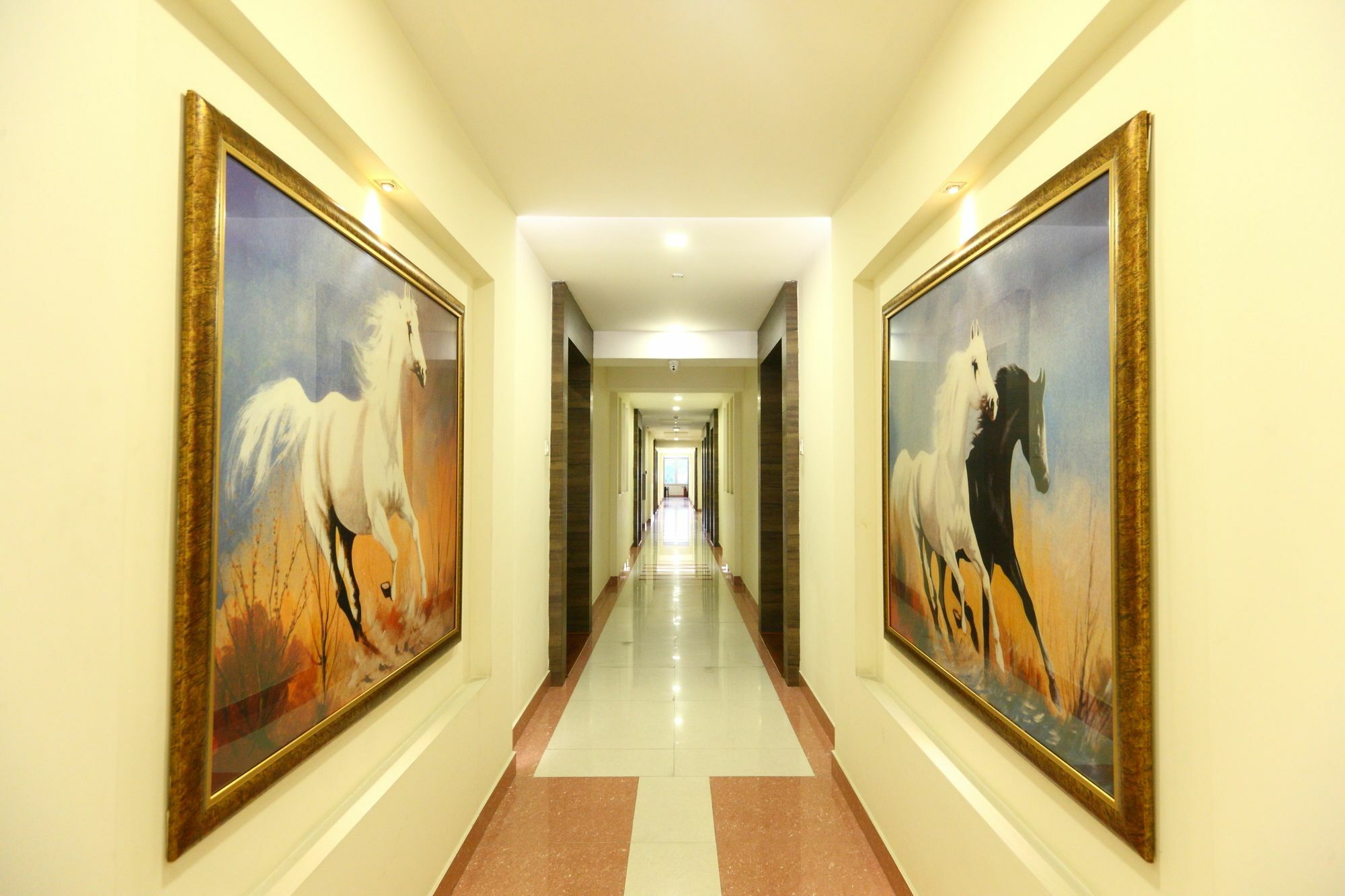 Fabhotel Prime Adore Residency Chennai Exterior photo